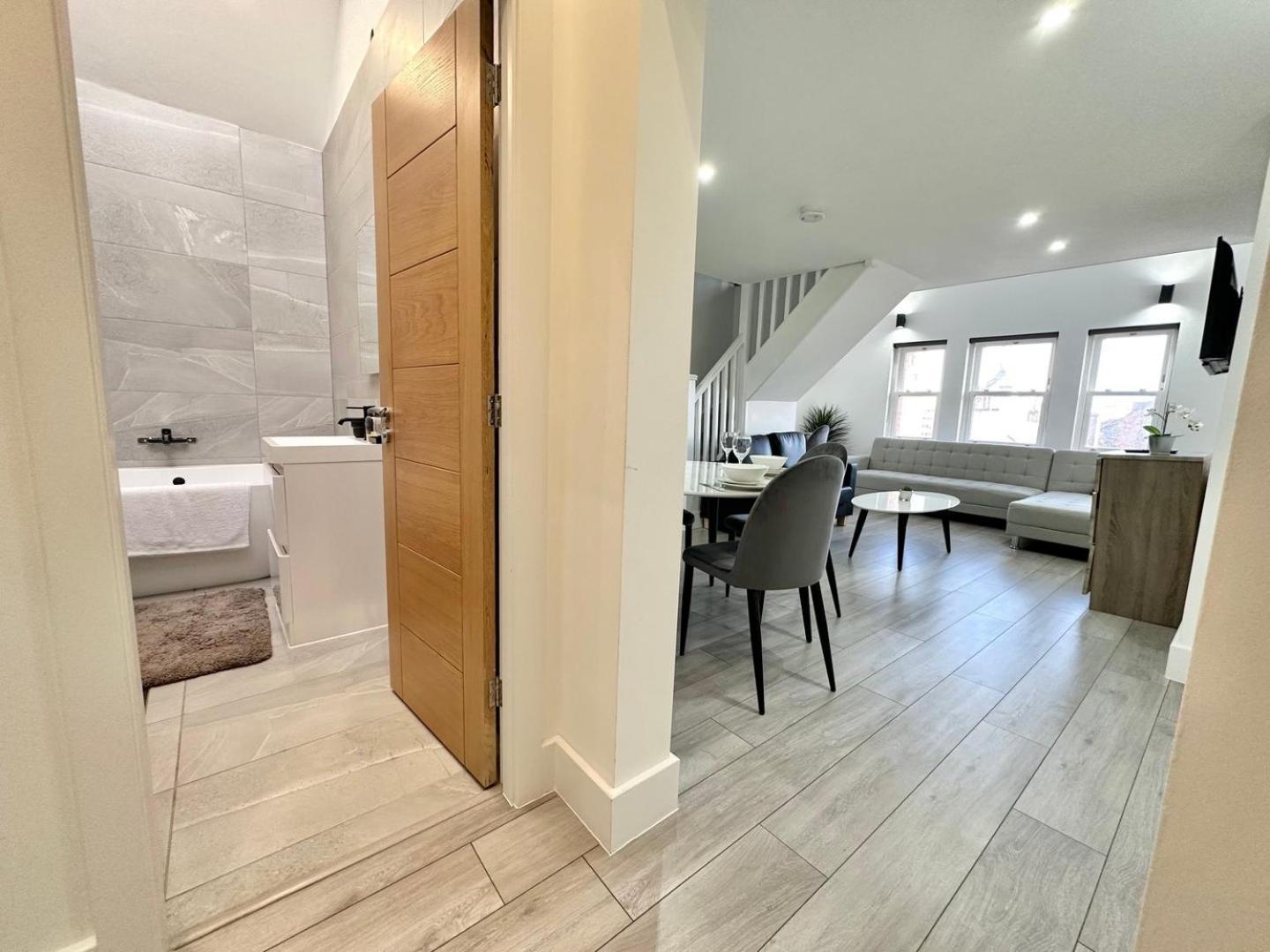 Luxury Duplex City Centre Apartment Leeds  Extérieur photo